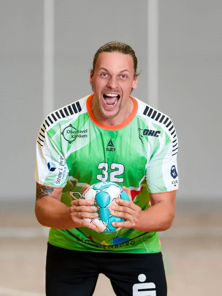 Businessfotograf für Vereine OHC Sponsoring Sport Spieler Handball Andreas Herz